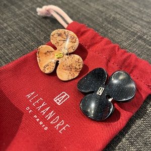NEW 🌹 Alexandre De Paris Flower Pins
